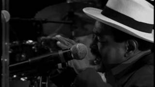 Pela Sombras - Arthur Verocai featuring Carlos Dafe and Justo Almario- TIMELESS