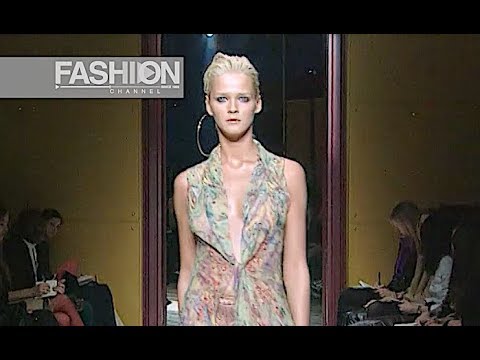 RIFAT OZBEK Fall 2000/2001 Milan - Fashion Channel