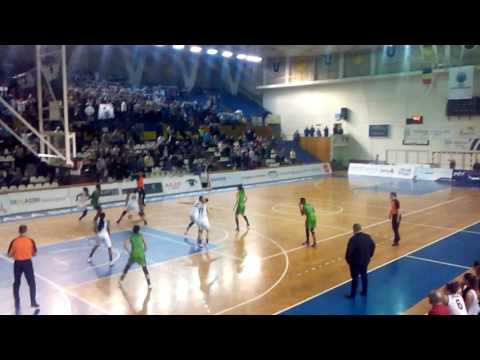 Atmosferă de vis la meciul "U" Cluj - Sepsi Sf. Gheorghe 64-71