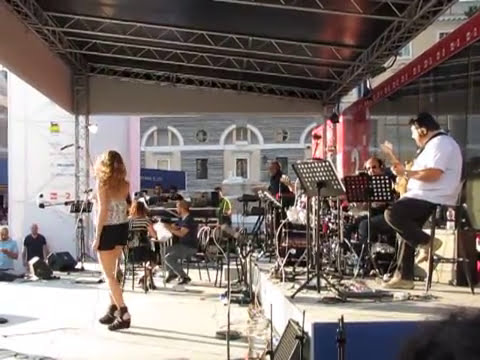 MICHELLE LILY IN ROME - "IT'S GOTTA BE LOVE" LIVE with Rai Radio 2 (SuperMax)