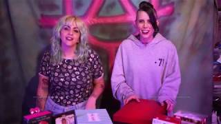 Frankie Orion and Angela Page - SexyShoes.com fashion reveals
