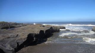 preview picture of video 'Surf at Yachats, Oregon'