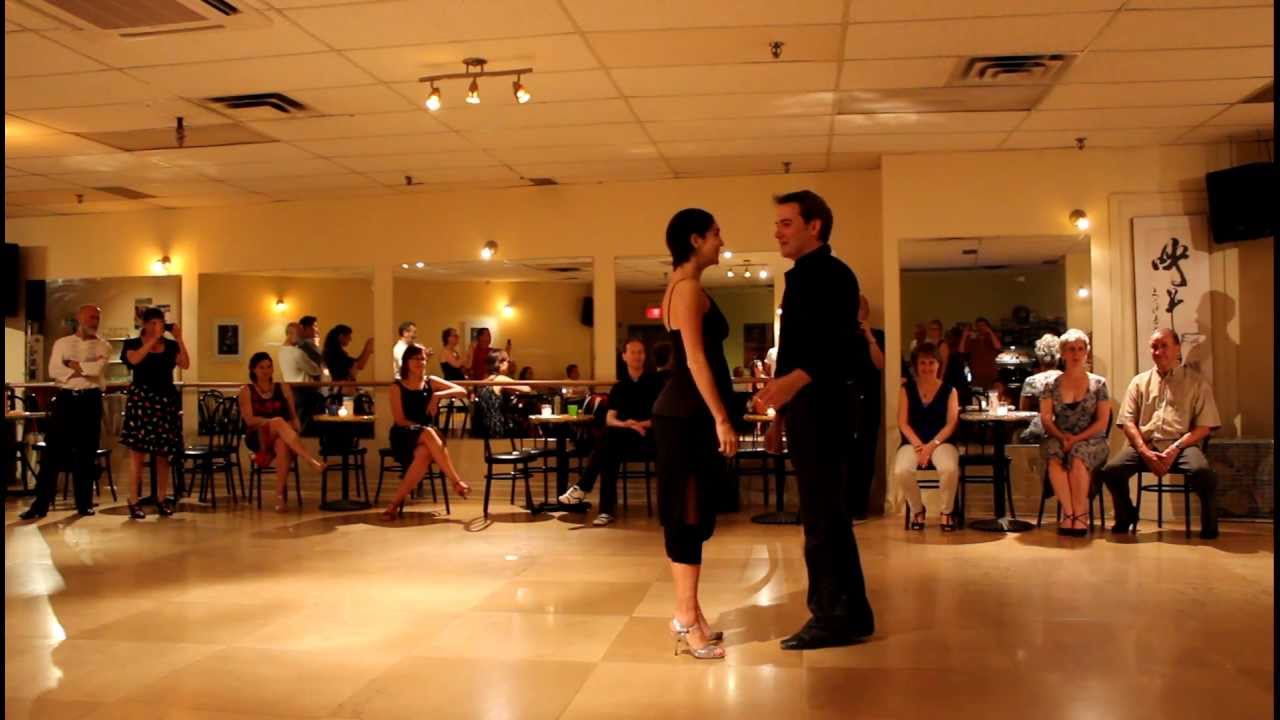Mariana Dragone y Tomás Howlin - Studio Tango Montreal - Clase 2