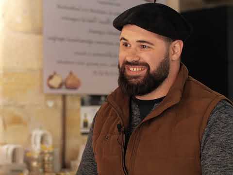 Les ruelles de Sarlat, son patrimoine exceptionnel et ses artisans hauts en couleur