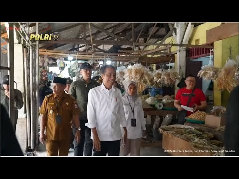 PRESIDEN JOKOWI CEK HARGA DAN STOK BAHAN POKOK DI PASAR KAWAT