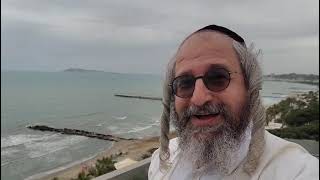 שביבי אור – קשר יום יומי עם *מוהר"ן מברסלב* זי"ע ועכי"א – 91 – ליקוטי עצות המבואר הכנסת אורחים אות א (הרב מוטה פראנק) - התמונה מוצגת ישירות מתוך אתר האינטרנט יוטיוב. זכויות היוצרים בתמונה שייכות ליוצרה. קישור קרדיט למקור התוכן נמצא בתוך דף הסרטון