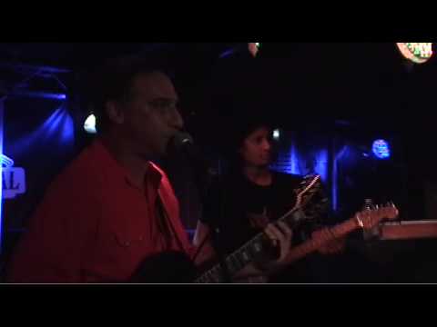 video:'Air To The Thrown' :: L'International, Paris