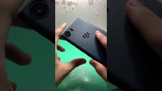 Chia sẽ cảm nhận miếng dán da Full Viền Davis-Blackberry Keyone