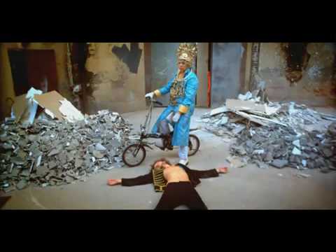 Empire of the Sun - Walking On A Dream (2009)