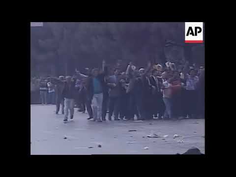 Pamje nga Grushti i Shtetit në 14 shtator 1998