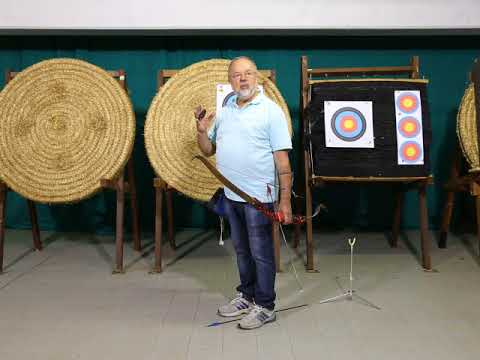 Mal di stomaco provoca nel bel posteriore Dolore dietro il dare al ginocchio