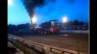 preview picture of video 'Allis-Chalmers Puller 2 Northwood IA 20140621'