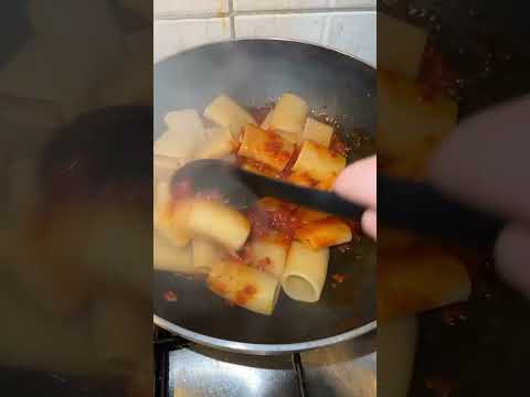 , title : 'Paccheri @pastalamolisana ‘nduja, pomodori secchi e pecorino di #pienza 😍😋#homecoocking #cooking'