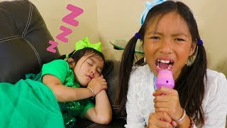 Wendy &amp; Jannie Pretend Play Late for School Wake Up Morning Routine for Kids