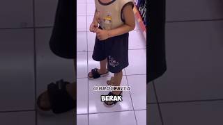 Download lagu BOY HOLDS UP DEFECATING mp3 Download lagu BOY HOLDS UP DEFECATING mp3