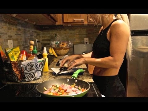 Eating Your Veggies, New Kicks, and Boulder Shouldaaas (NPC Prep: Vlog 08)