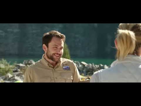Vacation (2015) official trailer thumbnail with the Griswold family and their Tartan Prancer