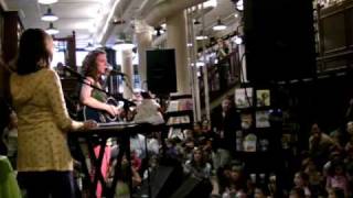 Laurie Berkner: Victor Vito at Bookstore Cafe NYC