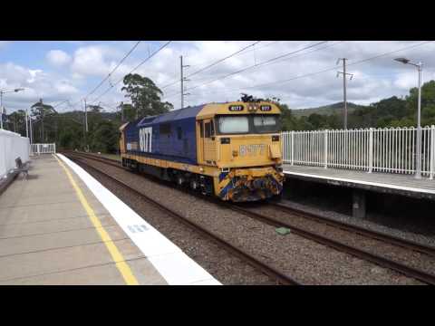 8177 light engine wrong road at Narara - 22/1/17