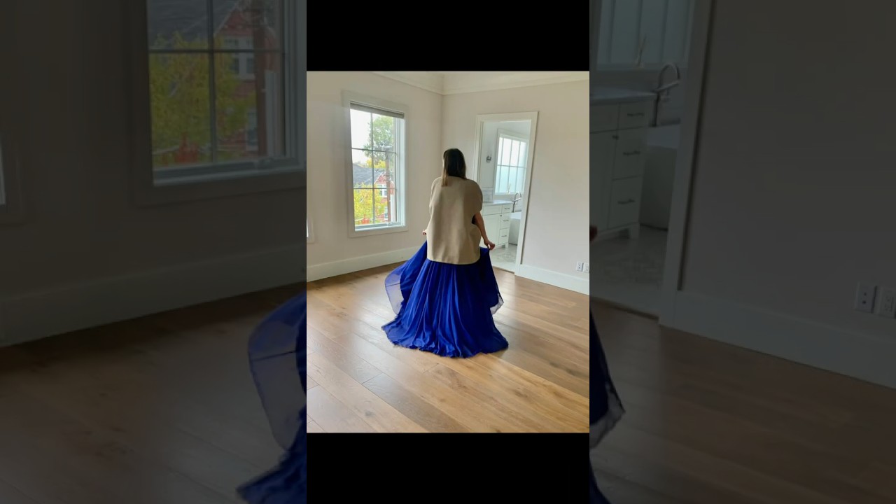 The Art of a Minimalist Cape, perfect for every occasion!  #handmadefashion #houtecouture #fashion