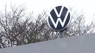 Volkswagen and Porsche recall over 500,000 US vehicles | REUTERS