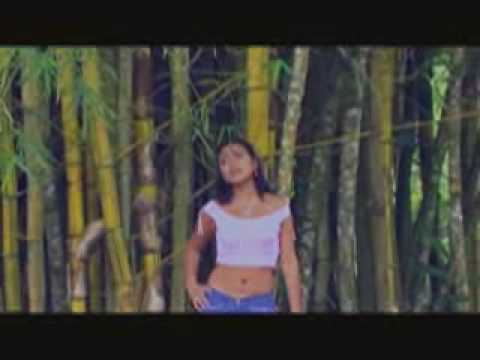 Karina Ese hombre no se toca