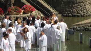 preview picture of video ''ירדנית' אתר הטבילה הנוצרי - קבוצה רוסית נטבלת בנהר הירדן'