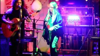 Love sneakin up on you - Sunneden (Acoustic cover)