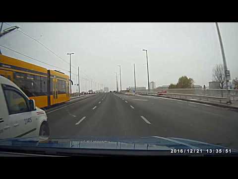 A Tahó Bárdi autós