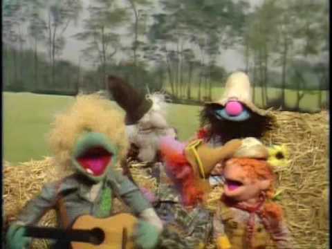 The Muppet Show: The Gogolala Jubilee Jugband - "You Can't Rollerskate in a Buffalo Herd"