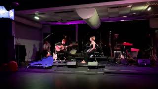 Empty Hearts - Alison Krauss (Acoustic Live Version)