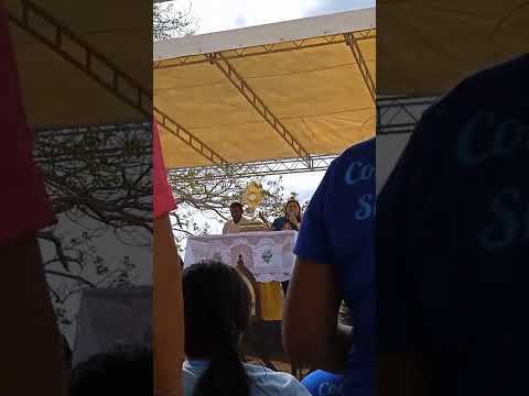 adoração ao Santíssimo Sacramento dentro do Retiro do terço dos homens sítio jacu