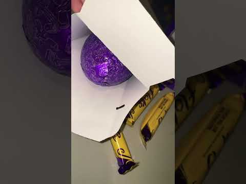 What’s inside my Cadbury flake chocolate box #shortsfeed #easter #shortsviral #easteregg #easter