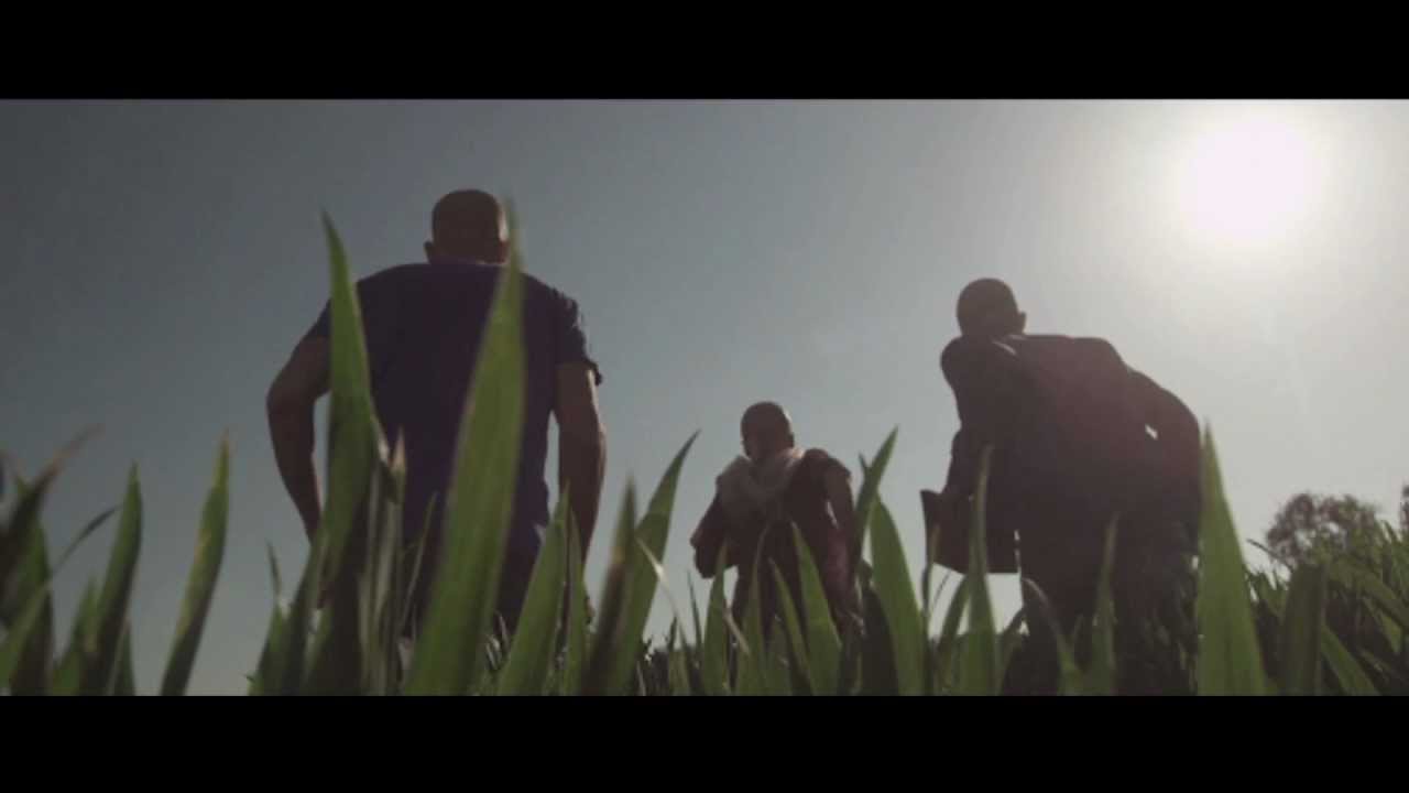 Bande Annonce - TROIS COEURS POUR BATTRE / Trailer - THREE HEARTS TO BEAT