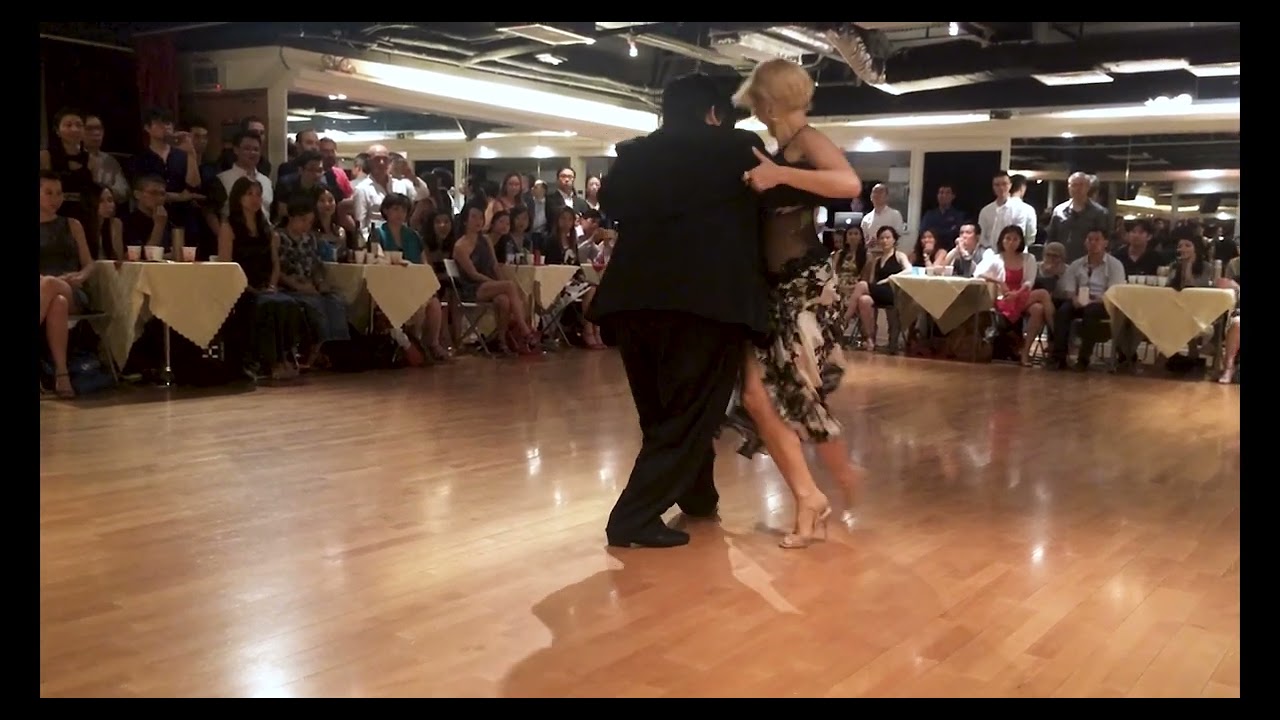 Alejandra Mantiñan & Aoniken Quiroga 2/3 - Rie Payaso (Juan D'Arienzo) - Hong Kong