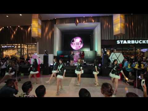 2 Sep 2016 NAM-NEST AF + Melody cover SNSD - The Boys @Siam Paragon SM Town Stage