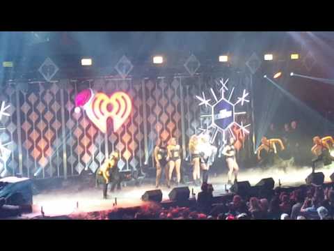 Britney Spears - Stronger and You Drive Me Crazy 102.7 KIIS FM  Jingle Ball 12/2/16