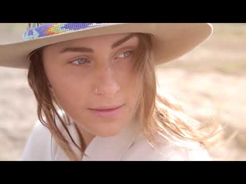 I.M. YONI – Llamando (feat. Frannie Holder)