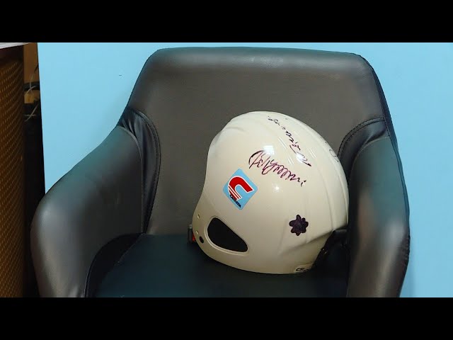 Автограф Владимира Путина прилагается