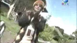 Download lagu Husaini Aziz - Mere Ge Hese mp3 Download lagu Husaini Aziz - Mere Ge Hese mp3