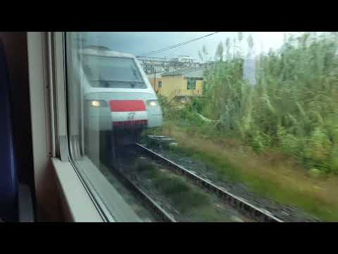 Marcia parallela tra il Regionale Veloce e il Frecciabianca tra Cecina e San Vincenzo
