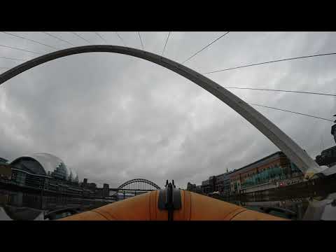 Powerboating - The 7 bridges of Newcastle upon Tyne (4K)