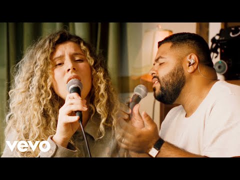 SEU Worship, Johnny Pena, Sydney James - What A God (Stripped)