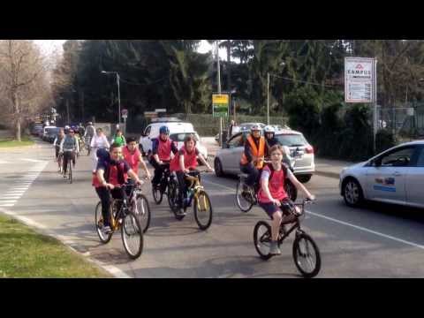 A scuola in bicicletta