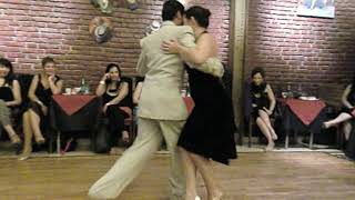 Paola Sanz y Facundo de la Cruz 3/4