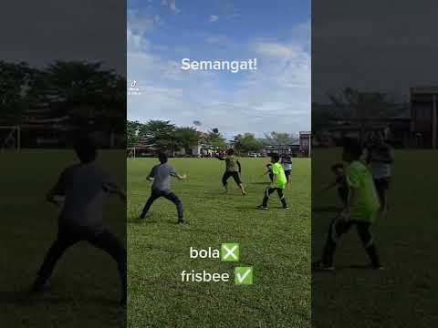 Ultimate Frisbee in SMK Majakir 2022 - training session during school break