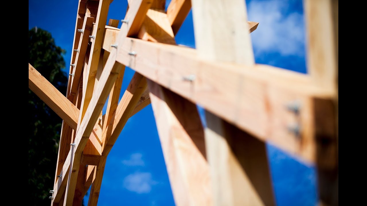 La halle d'Anost 100 % bois du Morvan