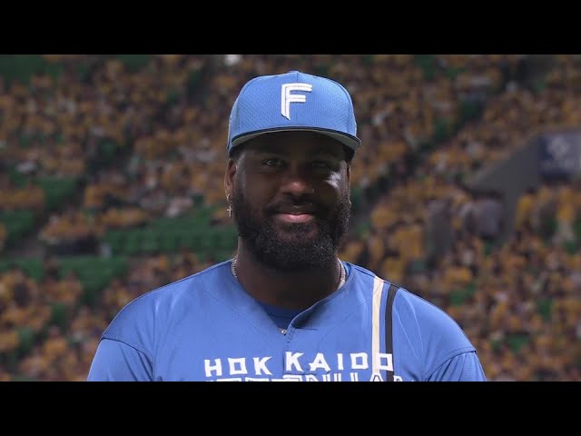 ファイターズ・レイエス選手ヒーローインタビュー 8月3日 福岡ソフトバンクホークス 対 北海道日本ハムファイターズ