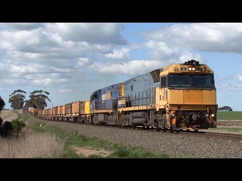 GE diesels on the plains - Western Standard Gauge: Australian Trains