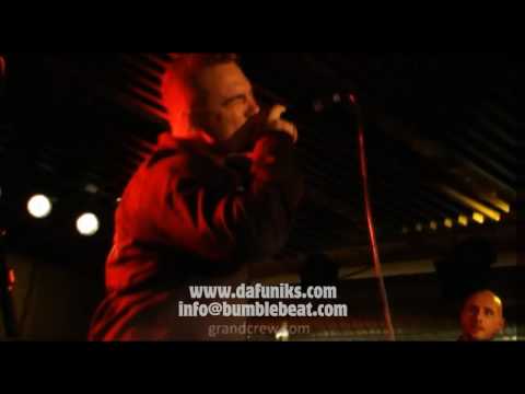 Dafuniks Live - Hello, I Love You ft. Elias